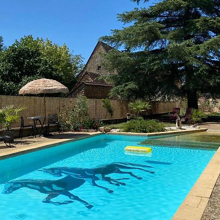 Auberge Du Relais D Auniac Hotel Bar Restaurant Piscine アングラール・ノザック エクステリア 写真